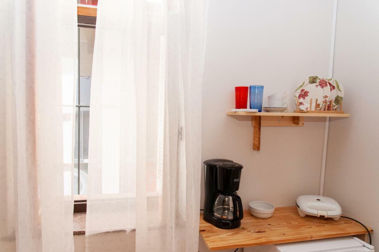 17 Flats And Roof Garden Apartment เอเธนส์ ภายนอก รูปภาพ